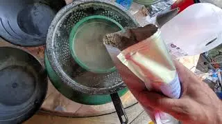 A Beginner's Guide to Gold panning and Paydirt / Classifying Material