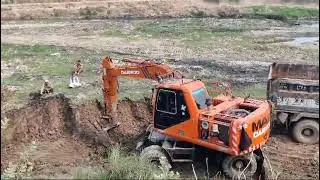 Doosan 140 excavator is working in beautiful place #aboutexcavator#excavator#dumper#volvo#rajasthan 