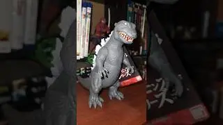 Bandai MMS Godzilla (1954) Model - Rapid Fire Reviews #godzilla #kaiju #actionfigures #bandai #toys