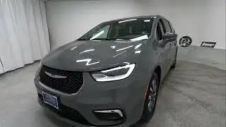 Used 2022 Chrysler Pacifica Hybrid Touring L Van For Sale In Columbus, OH
