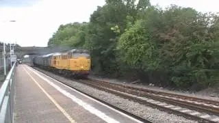 31602 & 31601 Clag past Yate with 5Z56 23.08.12