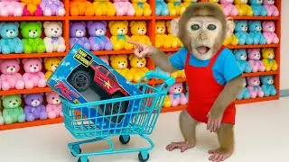 Mono Puppy tierno compra juguetes en el supermercado y hace palomitas en casa! - MONO PUPPY ESP