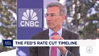 Lazard CEO Peter Orszag: The Fed likely won't cut rates until 'very late' 2024, early into 2025