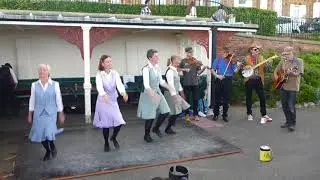 Cornucopia Dancing Do'nut at Broadstairs Folk Week 2017