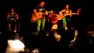 Vivi&eacute;ndolo en silencio - Fase & Uxue (Faxu) - Directo acustico