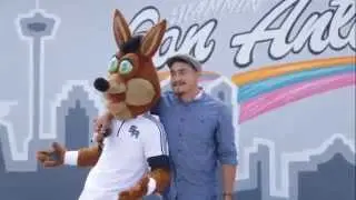 Christopher Montoya interview on San Antonio Spurs Mural w/ Coyote