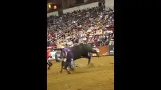 EMILIO RESENDE VS HAIR TRIGGER (KMH-91) @PBR FRESNO 2014