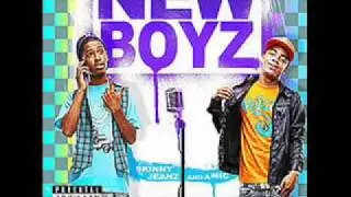 New Boyz - [feat Chris Brown] Call me Dougie - [new jerkin song]