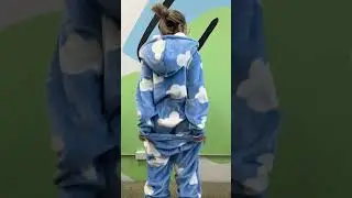 The ultimate toilet hack 🤭🫣🙌🏼 #theoodie #onesie #oodieonesie #toilethack
