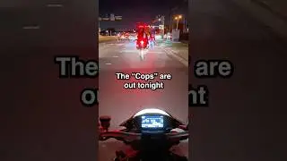 Копы, вилли и случайные байкеры&hellip; Все на пути к встрече! 😳🏍️
