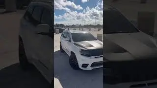 SRT Jeep Running up the hill 💨 #subscribe #srt #trend #viralshort #fyp #v8 #explore #support #2026
