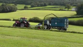 Silage 2011  - Lifting with Jaguar 75