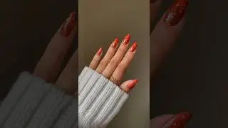 This glitter looks just like fall leaves!!🍂 #nailtutorial #gradientnails #ombrenails #glitternails