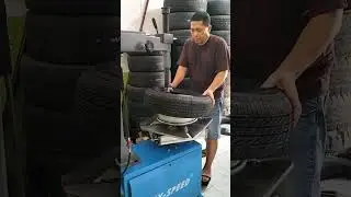 PROSES BONGKAR PASANG BAN MOBIL DI GAFAZA AUTO GALLERY #velgmodifikasi #automobile