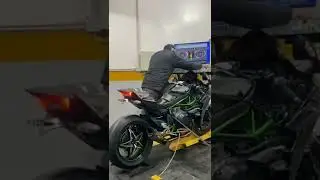 Kawasaki h2 - Akrapovic exhaust sound 🤯
