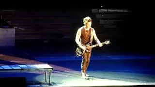 Avenged Sevenfold - Guitar Solo / Band Jam Session @ The O2 - Dublin (3.12.13)