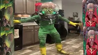 Mars Attacks!   Martian Warrior Cosplay Demonstration Test - Cosplayer Nation