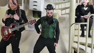 GOING ROUND THE TWIST!! - Spooky Twist MV Behind the Scenes