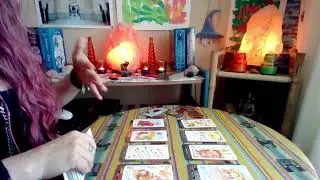 LIBRA!! 🔮 Alguien estará convencido de que eres su persona!! El amor llega cuando no lo esperas!!