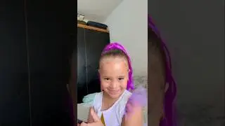 A izadora foi de unic&oacute;rnio para a festa dela #izadoralima #aniversario #unicorn #unic&oacute;rnios #roblox