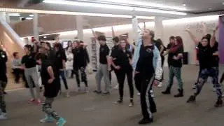 Flashmob in The Hive, Worcester