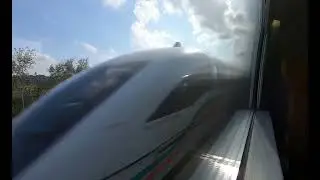 Shanghai Maglev/Transrapid | 430 km/h in First Class | Passing another maglev train