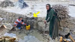 Homeless life in the mountains ⛰️ | A challenging day collecting firewood and water🪵🔥