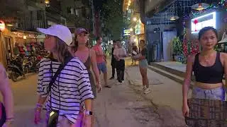Walking Tour - El Nido at night / November 2024