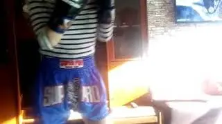 Training filmpje kort maar leuk. Hobbykickboksen Sandy Overheul