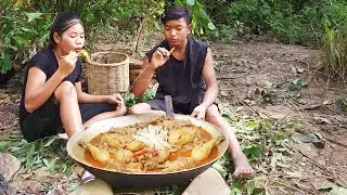 Cooking Chicken Legs with mushroom and yummy yummy