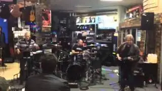 Vinnie Henrico drum clinic at Jean Village Music