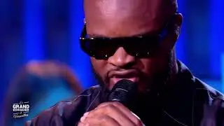 Dosseh_invit&eacute; au ch&acirc;teau de Versailles pour son titre fleur d'automne .vivez se life en direct .