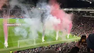 🚨CRAZY Old Trafford Atmousphere & Team Entrance!
