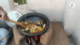 टमाटर और मक्की के चिप्स की स्वादिष्ट बनी सब्जी।  #recipe #food #worldrecipes #amazing
