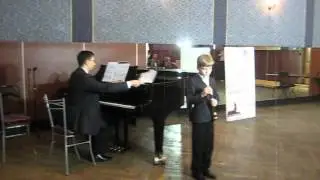 Бах Менуэт и Гайдн Серенада Борисов Тима 8 лет