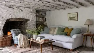 Romantic English Cottage Interiors: Vintage Comfort with Country Grace