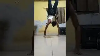 Any tips? #handstand#calisthenic #bodyweight #bodyweight #jexvic