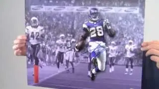 Adrian Peterson Autographed 16x20 Photo - JSA