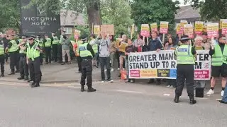 CHADDERTON OLDHAM - Left wing cowards protected by police again !