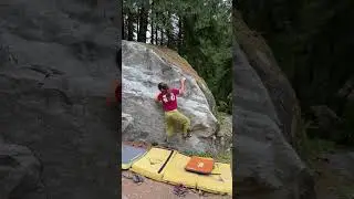 Problem C (Boulder 43, La Plana), 5a. Val Daone