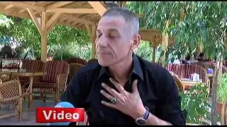 Mustafa Yıldızdoğan Türk askerine moral için saçlarını kesti