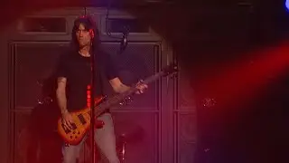 Staind: Johnny April's Coolest Live Bass Lines/Backing Vocals