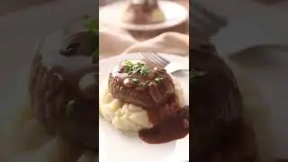 🍖 Best Slow Cooker Salisbury Steak for New Year&rsquo;s Dinner 🎉 #comfortbaking #steak #food #shorts