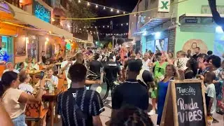 Как я провёл САМУЮ БЕЗУМНУЮ ночь в Punda Vibes Curaçao! 🇨🇼 [Nightlife VLOG]