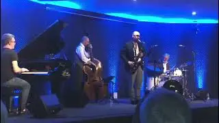 Luca Stoll - It Don't Mean a Thing (If It Ain't Got That Swing) (Duke Ellington)