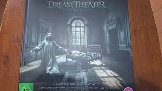 unboxing Dream Theater Parasomnia Artbook.