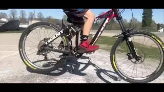 Giant Glory 2014 Maestro Suspension - Slow Motion Rock Shox Front & Rea