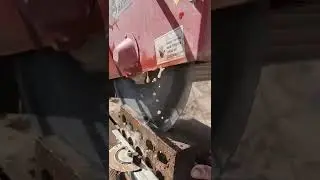 Satisfying brick cutting on a sunny day ☀️ #bricklaying #construction #asmr #bricklayer
