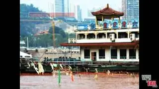 Chinese Yangtze River Runs Bright Red Blood (CRAZY & WEIRD)
