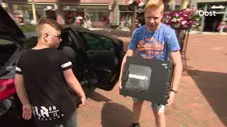 Vrienden gamen 24 uur in glazen huis Hardenberg